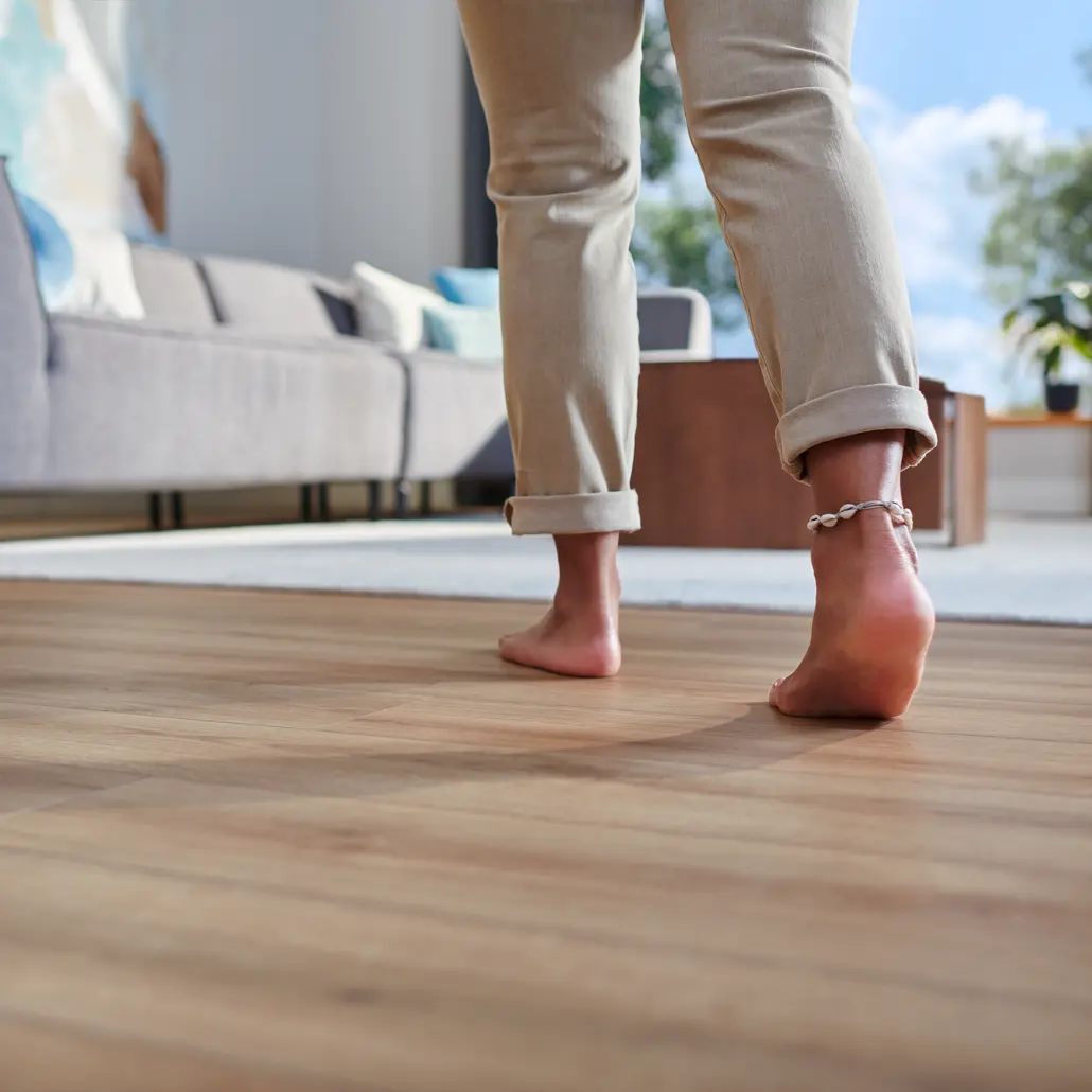 HomeRun 7000 Series Aqua Robotporszívó felmosó funkcióval