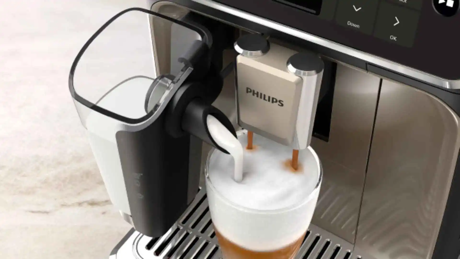 Samtig-cremiger Milchschaum mit dem LatteGo Milchsystem Samtig-cremiger Milchschaum mit dem LatteGo Milchsystem