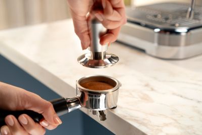 Stampersystem, der skåner bordpladen