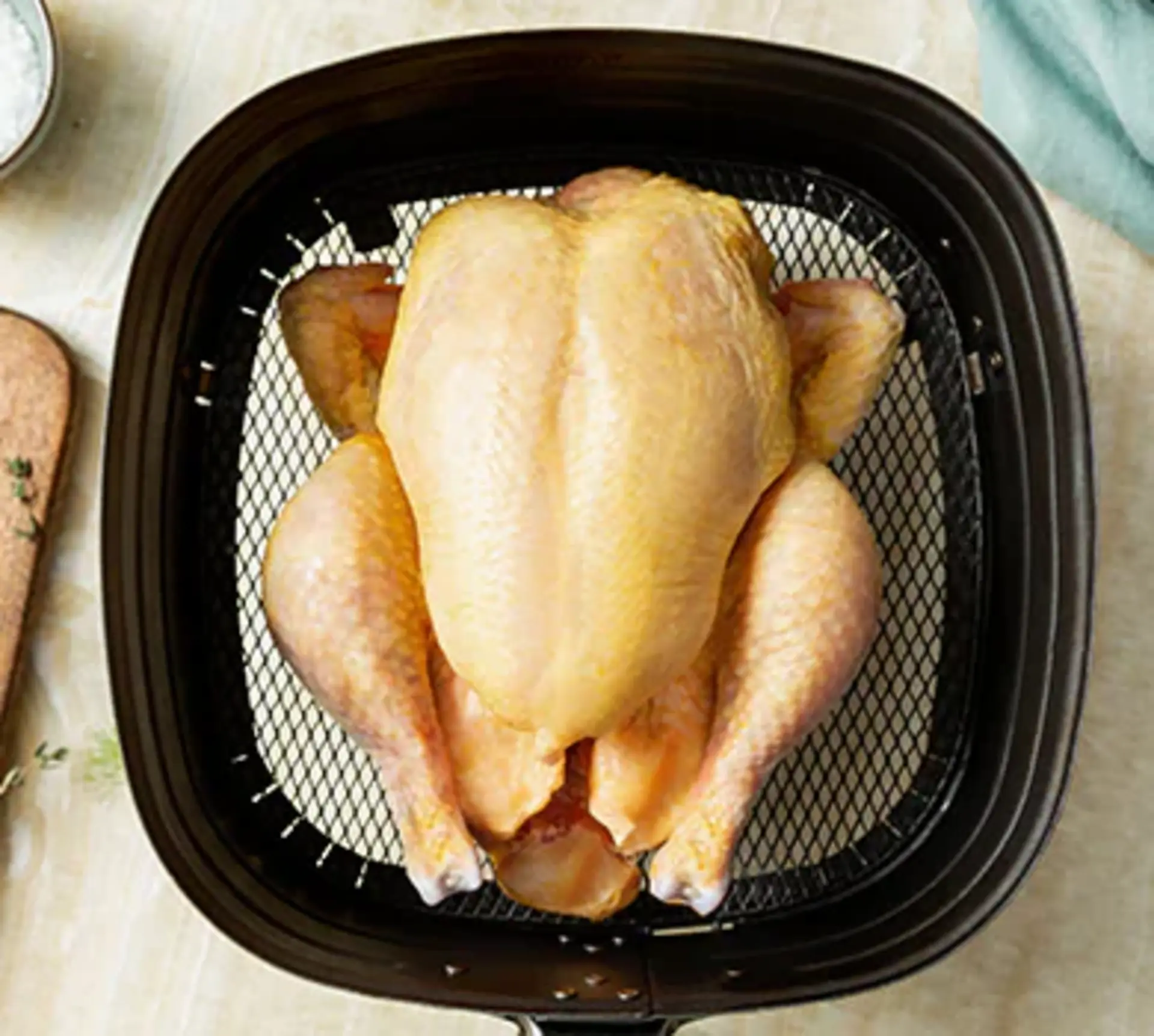 Whole chicken cooked in the Airfryer Whole chicken cooked in the Airfryer
