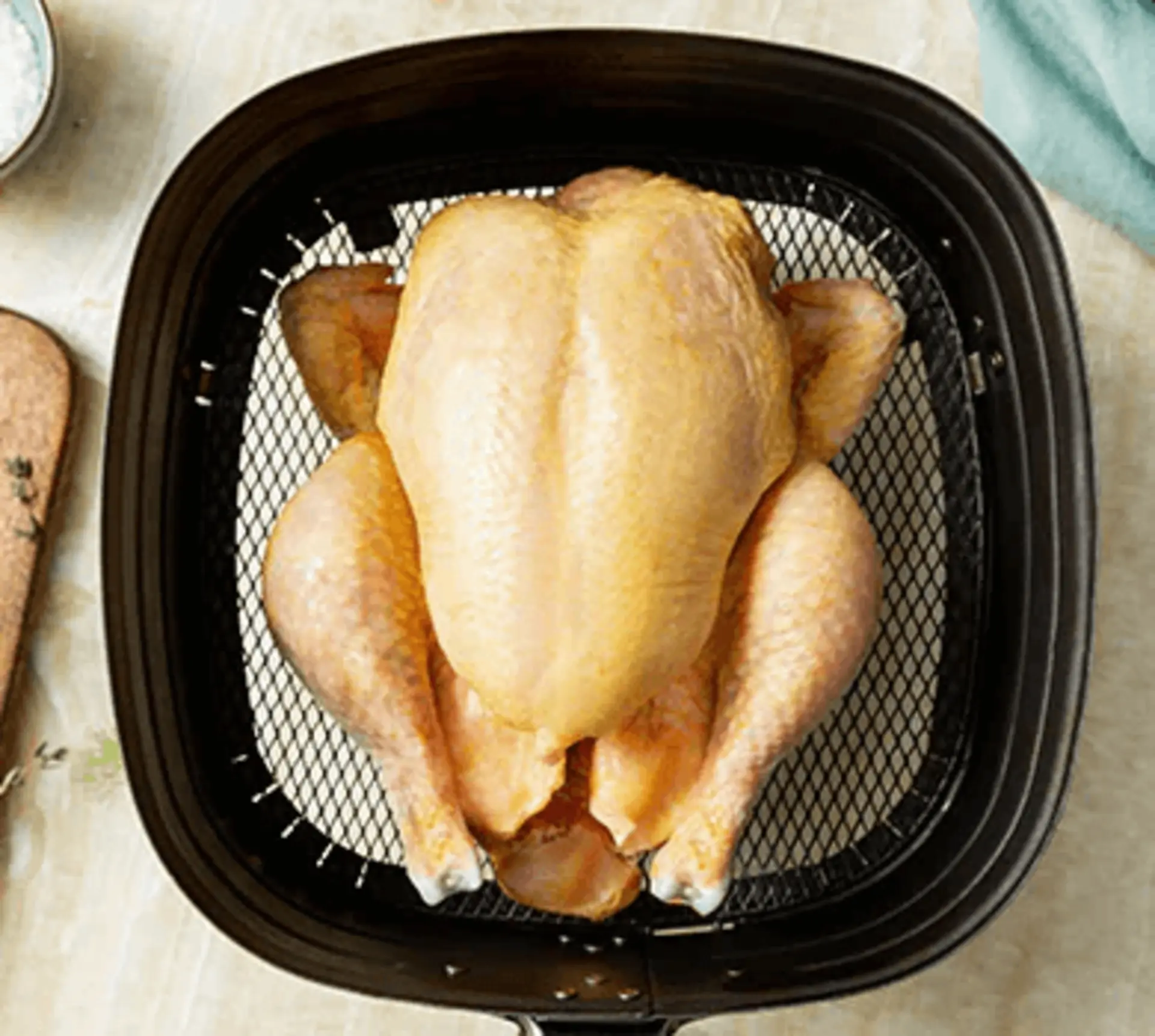 Poulet entier cuit à l'Airfryer Poulet entier cuit à l'Airfryer